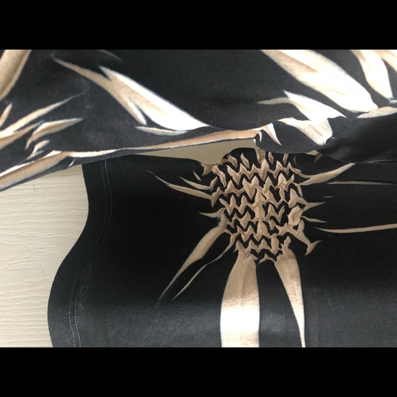 Great funky and stylish top.  amazing.  Details - Picture 8 of 10